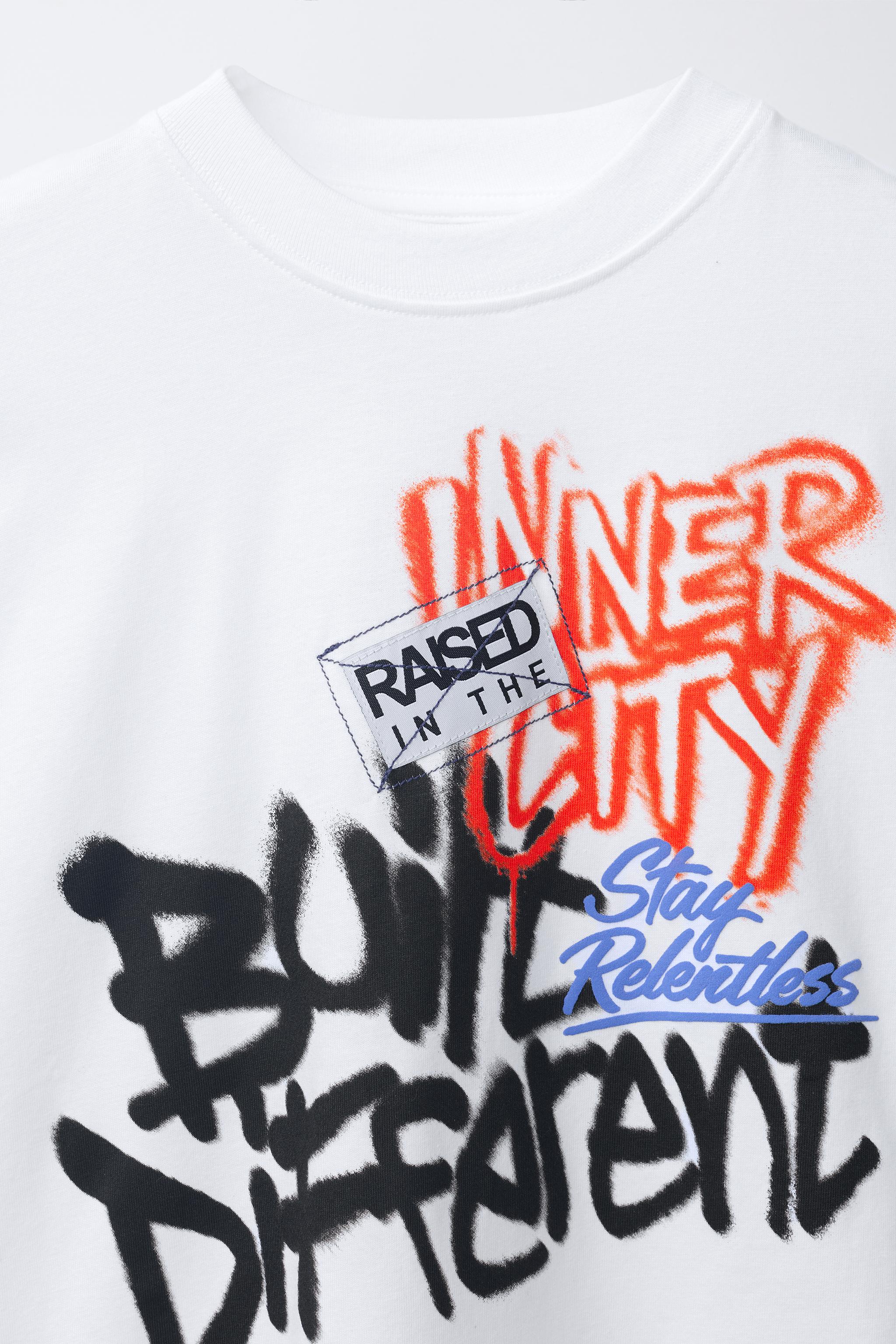 T-SHIRT À IMPRIMÉ GRAFFITI